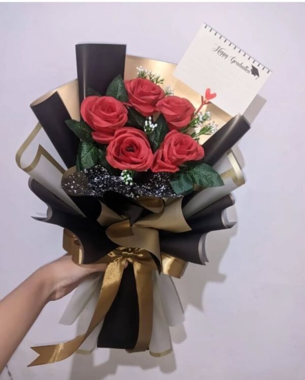 LilyLoot Red & Gold Bucket
