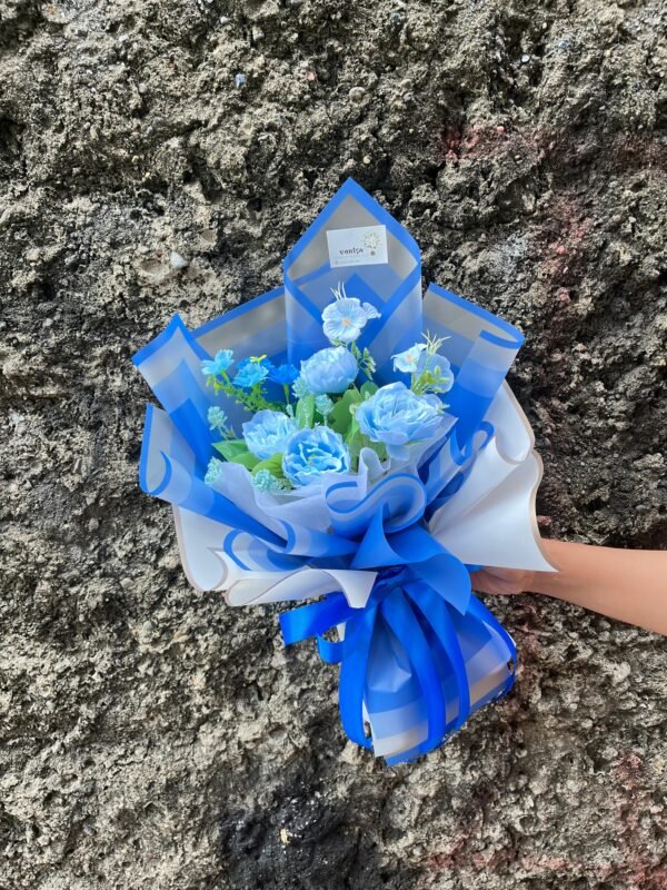 LilyLoot Blue Harmony Bucket