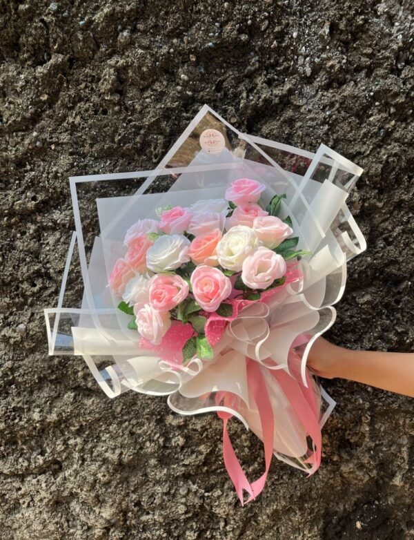 LilyLoot Sweet Blush Bucket